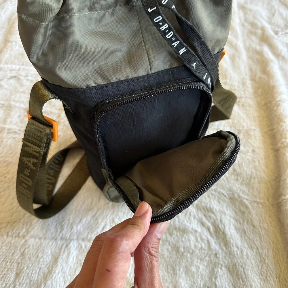 Nike Jordan Water Bottle Crossbody Bag